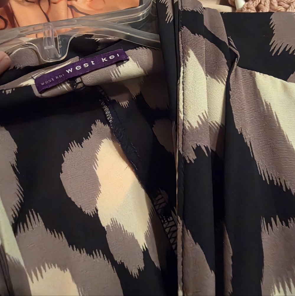 West Kei Black and Cream Patterned Blouse